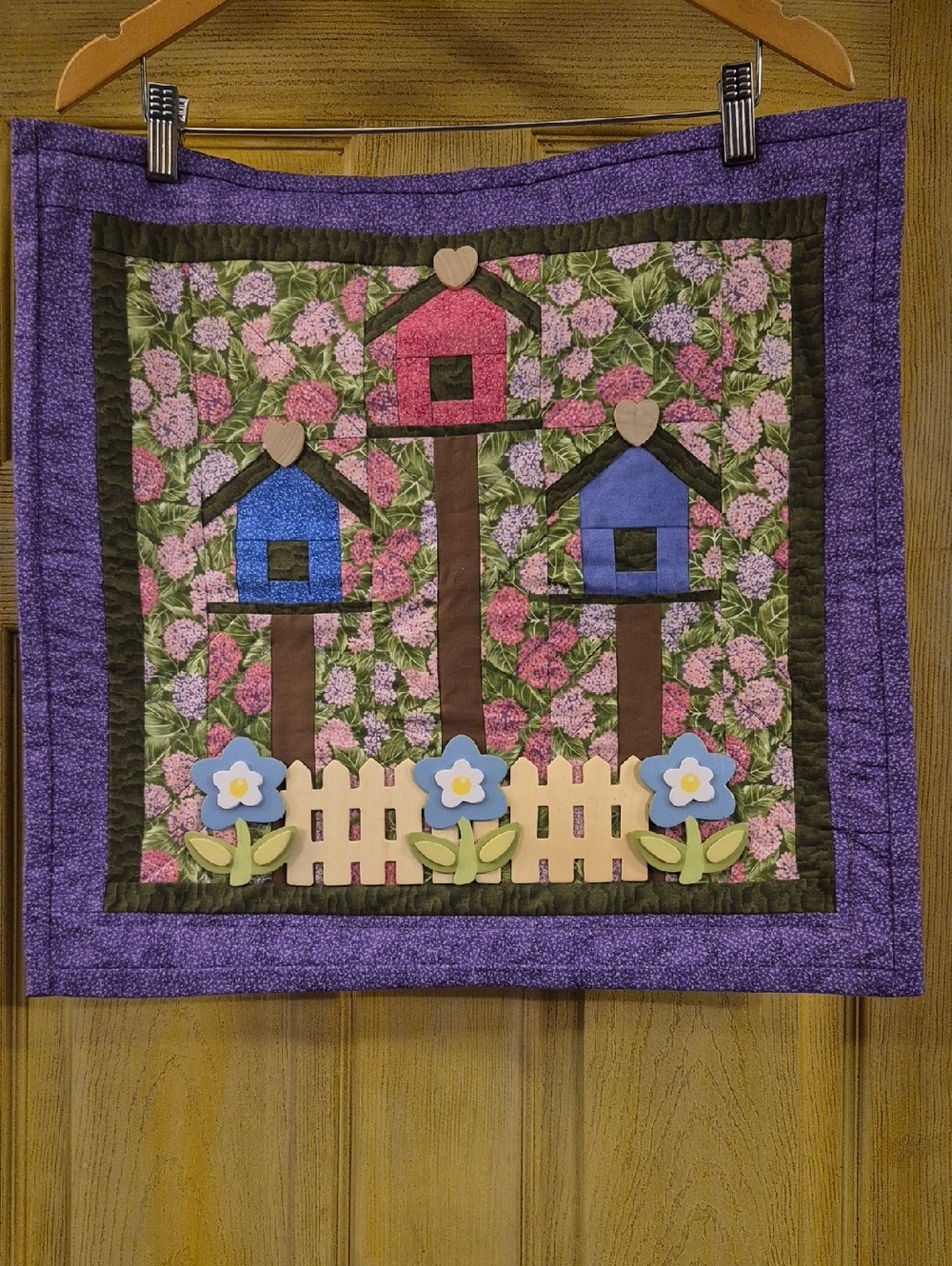 Homemade Birdhouse Wall Hanging Quilt Wooden Accent Pieces Flowers Fence Heart